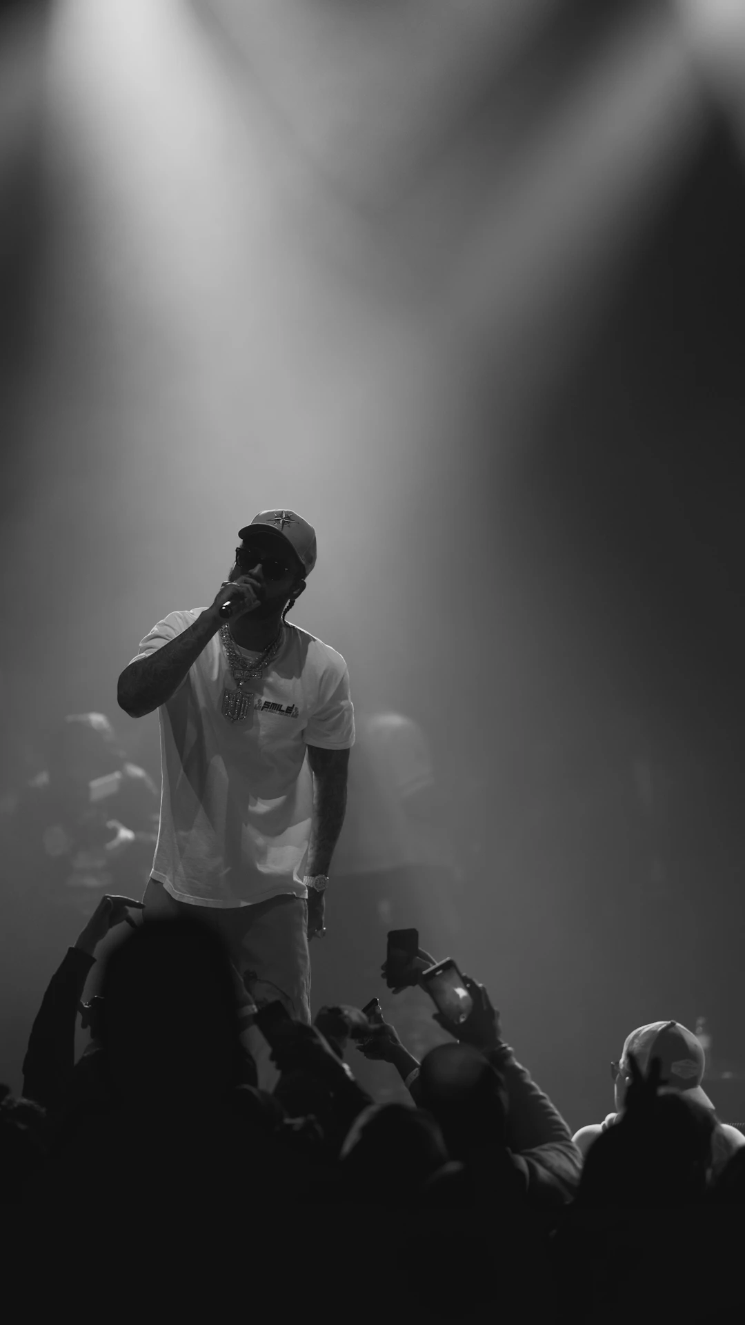 Unpacking the Layers: Analyzing the Lyrical Themes in Modern Rap